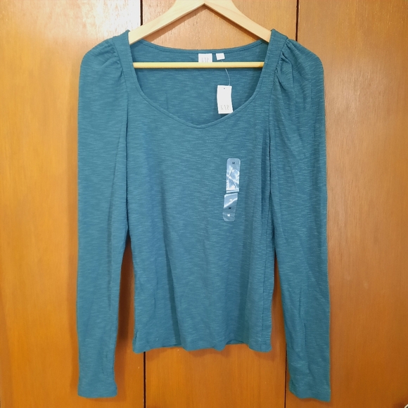 🛍 NWT Gap Long Sleeve Ribbed Sweetheart Open Neckline June Bug Shirt Size M - Picture 2 of 10